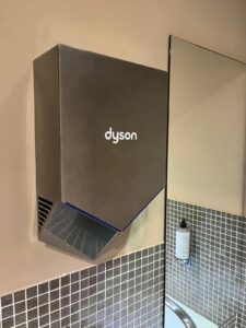 Sèche-main Dyson Air Blade au Grand Hôtel Français à Bordeaux